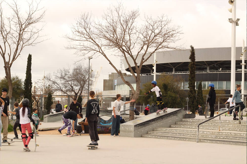 Skateboarding Class in Athens by Free Movement Skateboarding