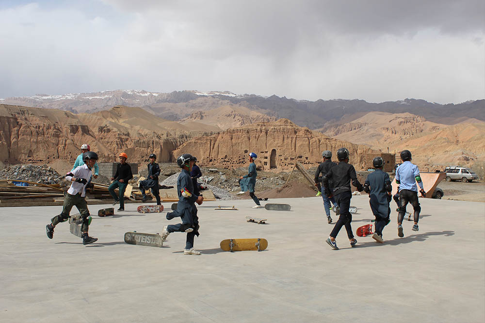 Skateboarding class at the new Skateistan skatepark